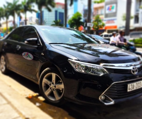 Xe Camry 5 chỗ